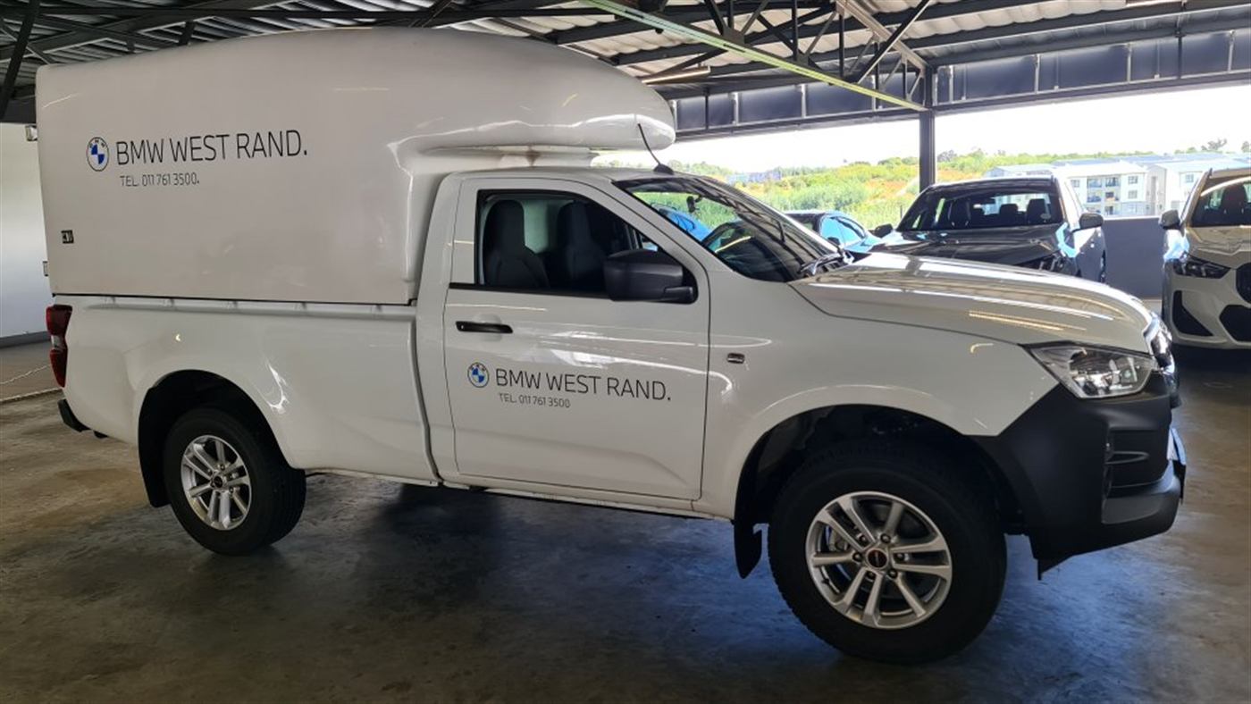 BMW West Rand canopy bakkie full wrap side profile